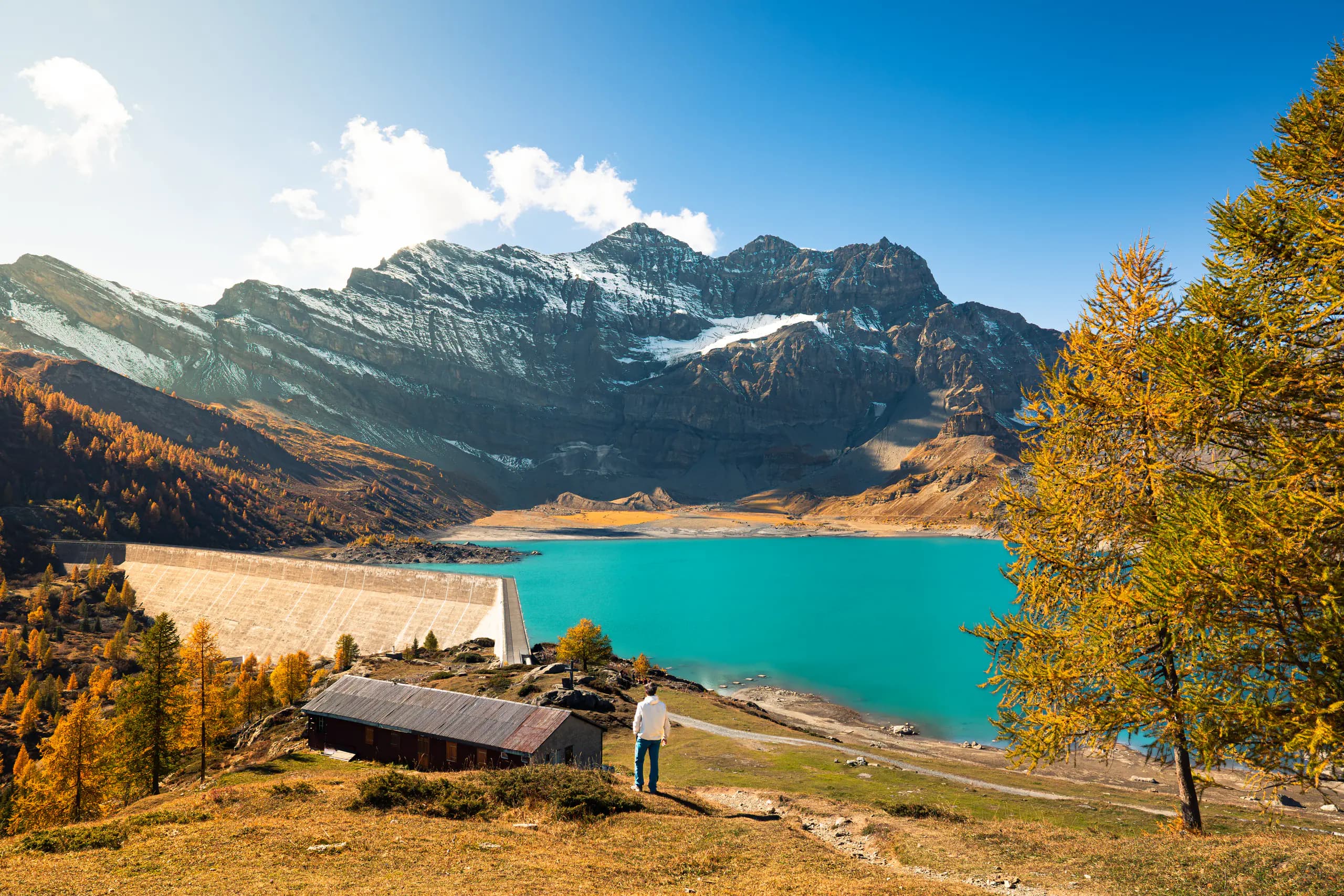 Lumière douce d'automne sur le lac de Salanfe