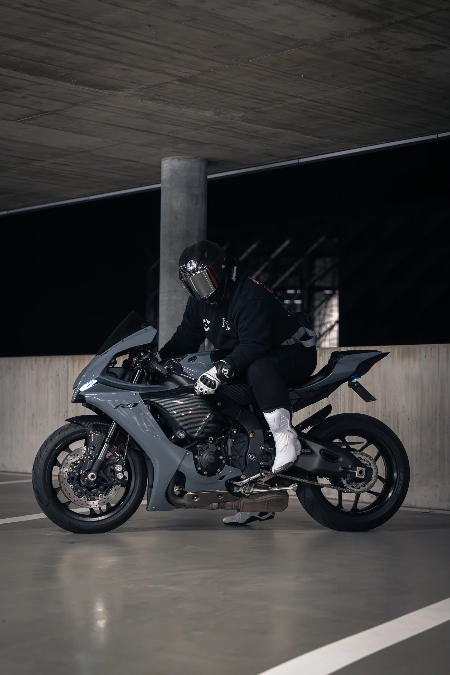 Shadow Rider — Composition avec jeux de lumière